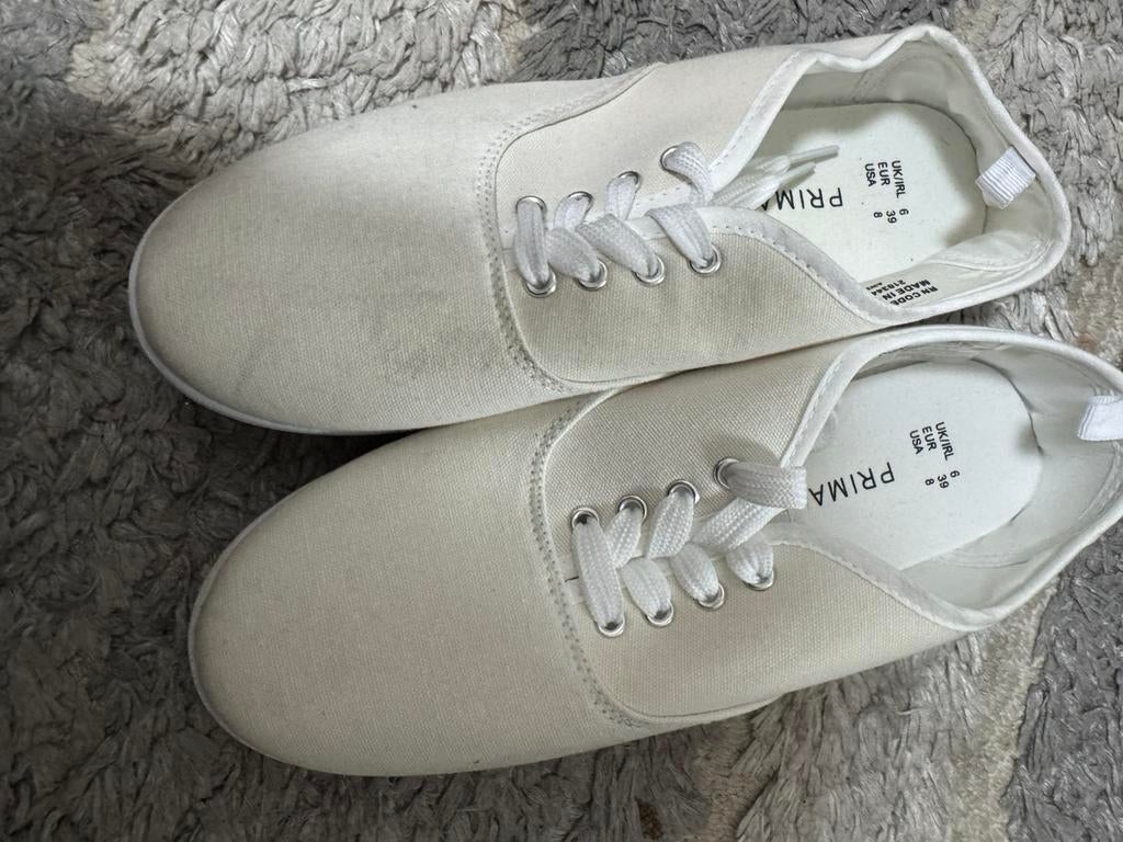 Schoenen maat 39, Ophalen of Verzenden, Zo goed als nieuw, Zwart, Sneakers of Gympen