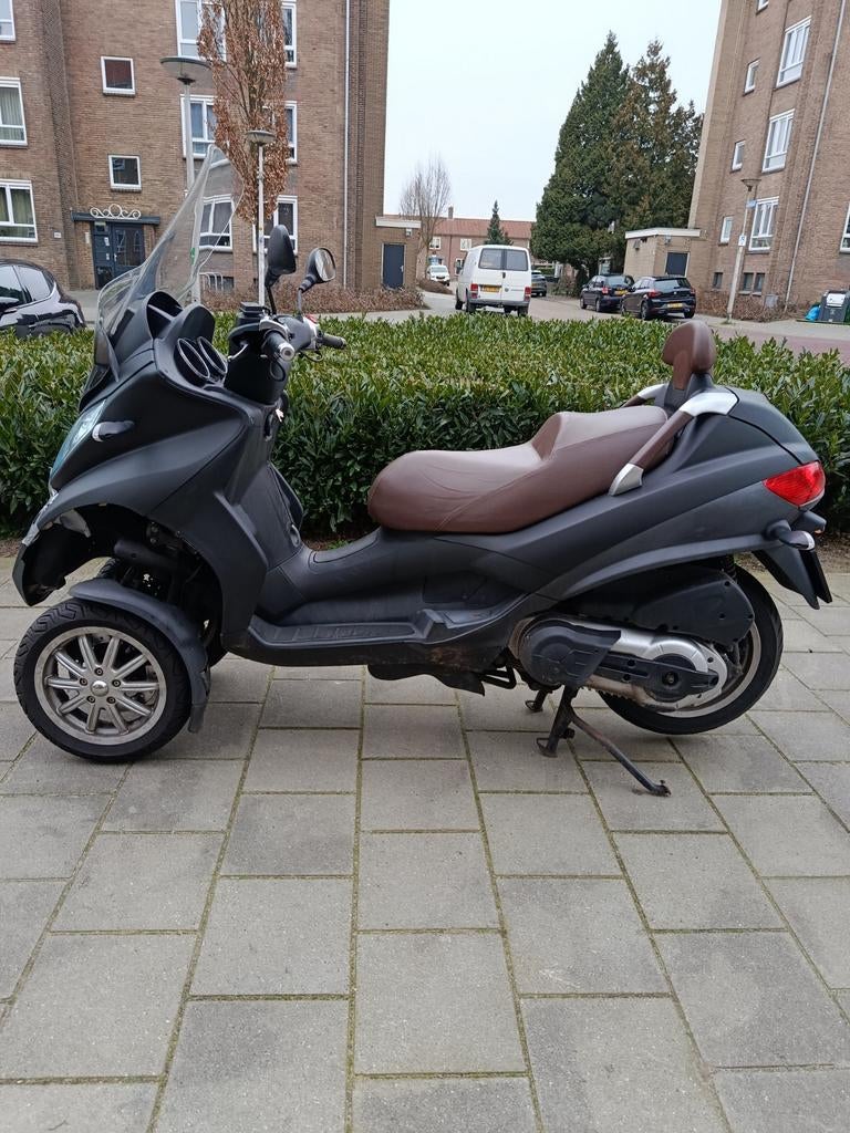Piaggio MP3 500, kleine kappen schade, motorisch in orde, Fietsen en Brommers, Scooters | Piaggio, Gebruikt, Overige modellen