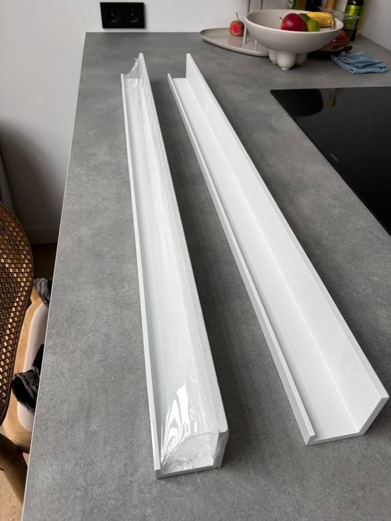 Twee keer wandplank kwantum, Huis en Inrichting, Woonaccessoires | Wandplanken en Boekenplanken, Ophalen, Zo goed als nieuw