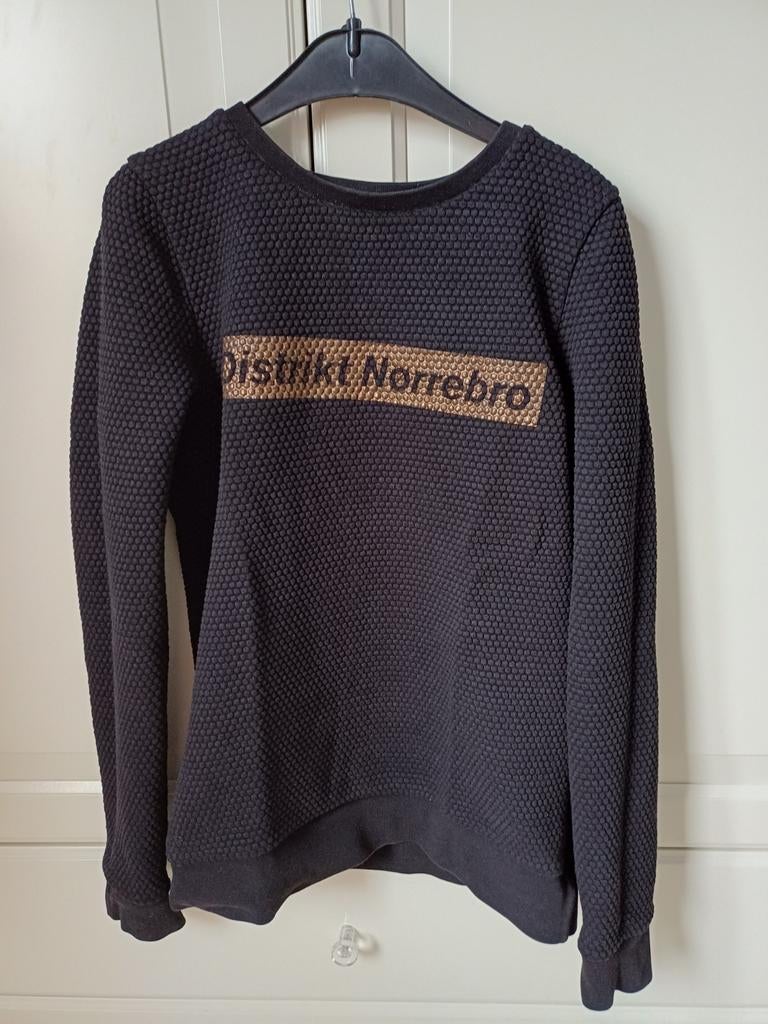 Zwarte trui van Distrikt Nørrebro - Maat XS, Distrikt Nørrebro, Zwart, Ophalen of Verzenden, Zo goed als nieuw