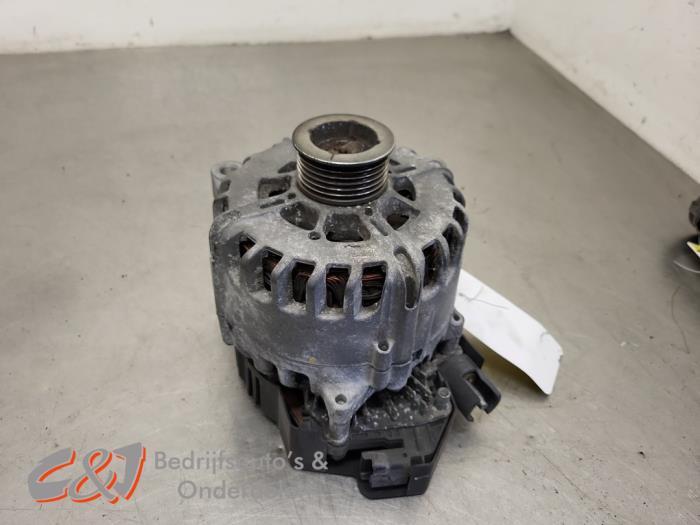 Dynamo van een Opel Vivaro, Auto-onderdelen, Motor en Toebehoren, Gebruikt, -, -, Opel
