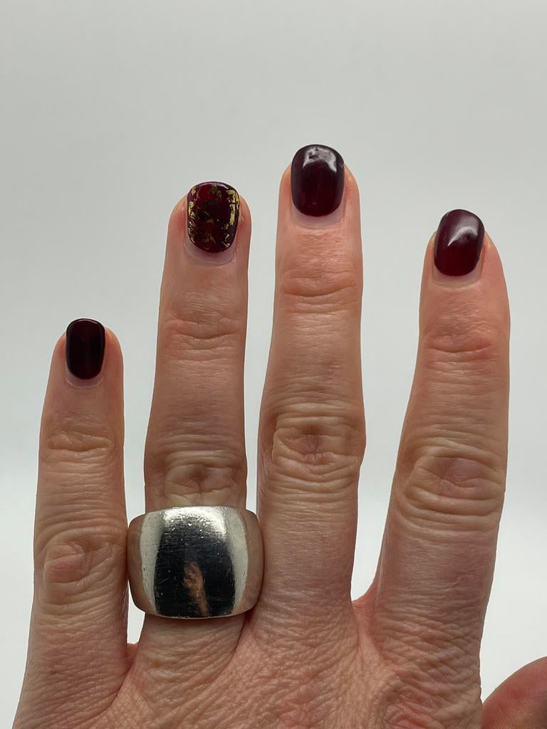 B446 Prachtige zilveren modernist ring maat 17,5, Ophalen of Verzenden, X, Dame, Zilver