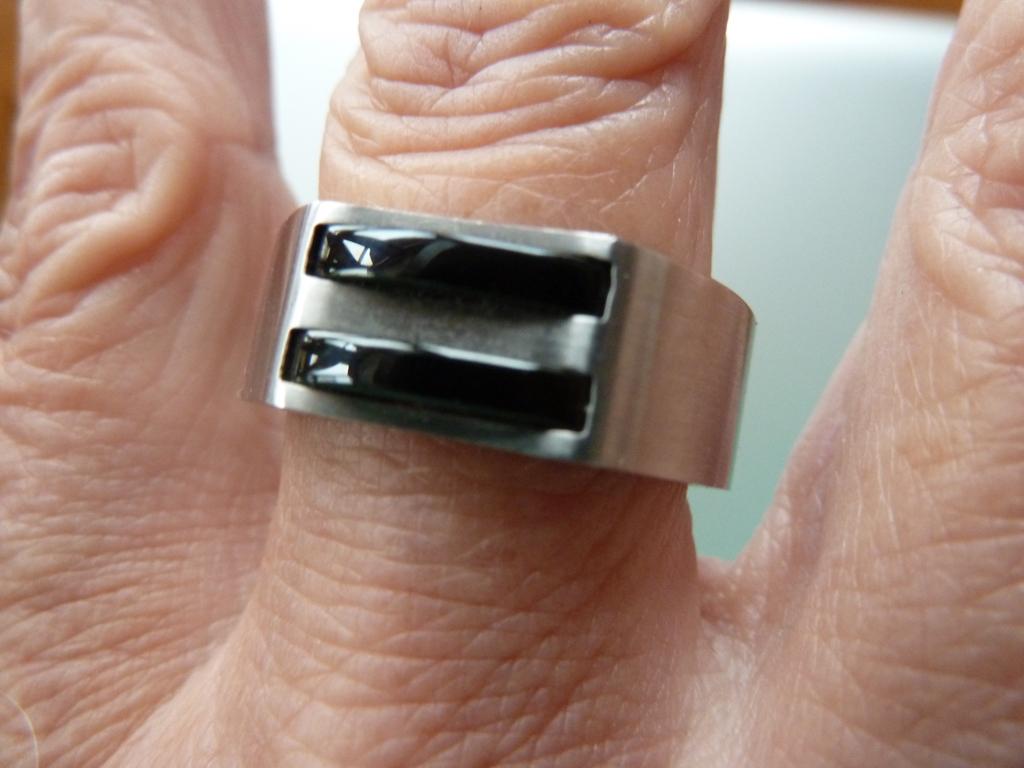 Rochet Roma heren of dames ring staal + onyx, mt. 64, nieuw, 20 of groter, Nieuw, Dame of Heer, Met edelsteen