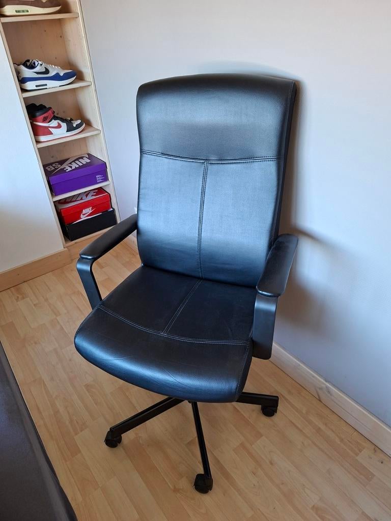 Comfortabele Zwarte Bureaustoel Ikea Millberget, Ophalen, Zwart, Zo goed als nieuw, Bureaustoel