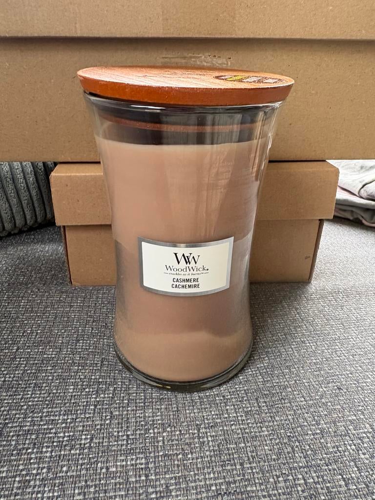 Woodwick large nieuw cashmere, Ophalen of Verzenden, Nieuw, Overige materialen, Minder dan 25 cm