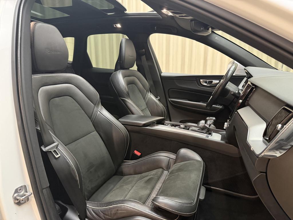 Volvo XC60 2.0 D5 AWD R-Design Panoramadak / Adapt. Cruise /, Automaat, Gebruikt, 4 cilinders, Wit