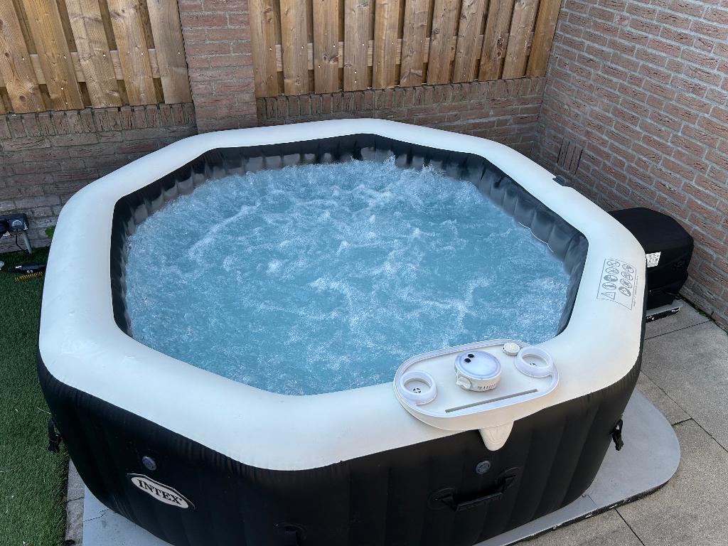 Intex Pure Spa Jet & Bubble Deluxe met cover en garantie, Ophalen, Gebruikt, Filter, Opblaasbaar