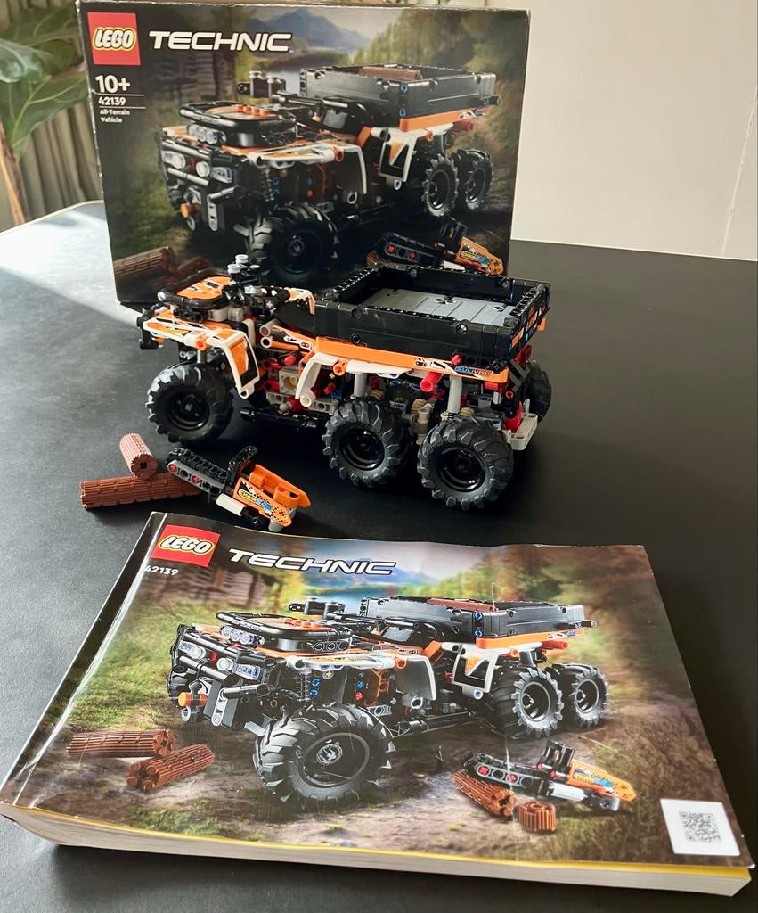Lego Technic 42139 Terreinwagen - Compleet met doos en boekj, Ophalen of Verzenden, Zo goed als nieuw, Complete set, Lego