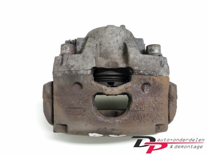 Remklauw (Tang) rechts-voor van een Opel Vectra, Gebruikt, -, -, Opel