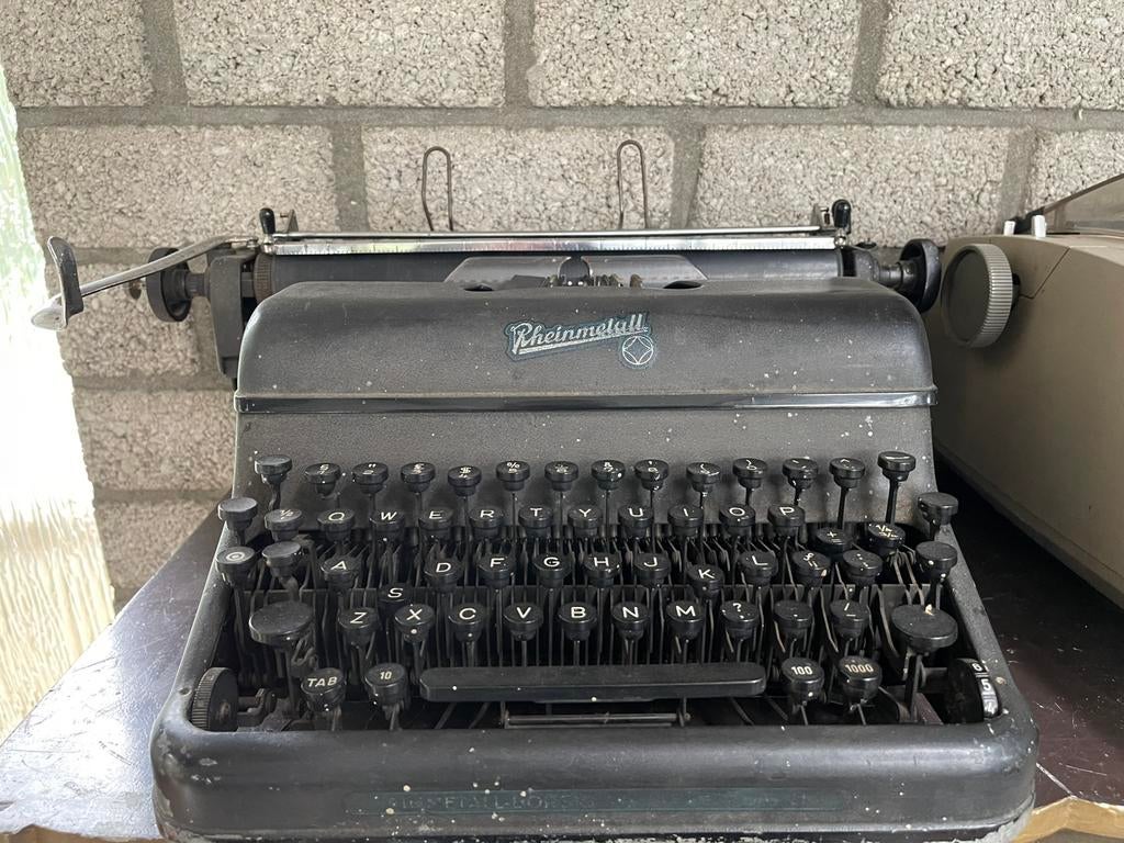 Oude typemachines - uit verschillende tijdperken, Diversen, Typemachines, Ophalen of Verzenden, Gebruikt