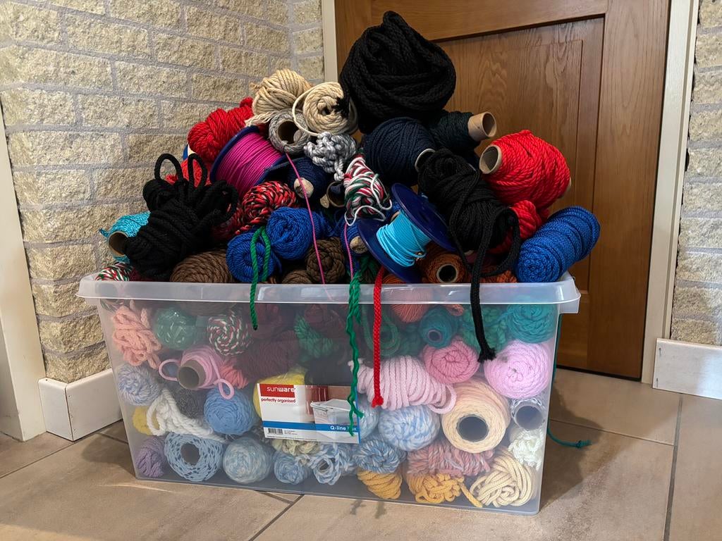 Grote partij macrame touw verschillende kleuren en maten, Ophalen, Gebruikt