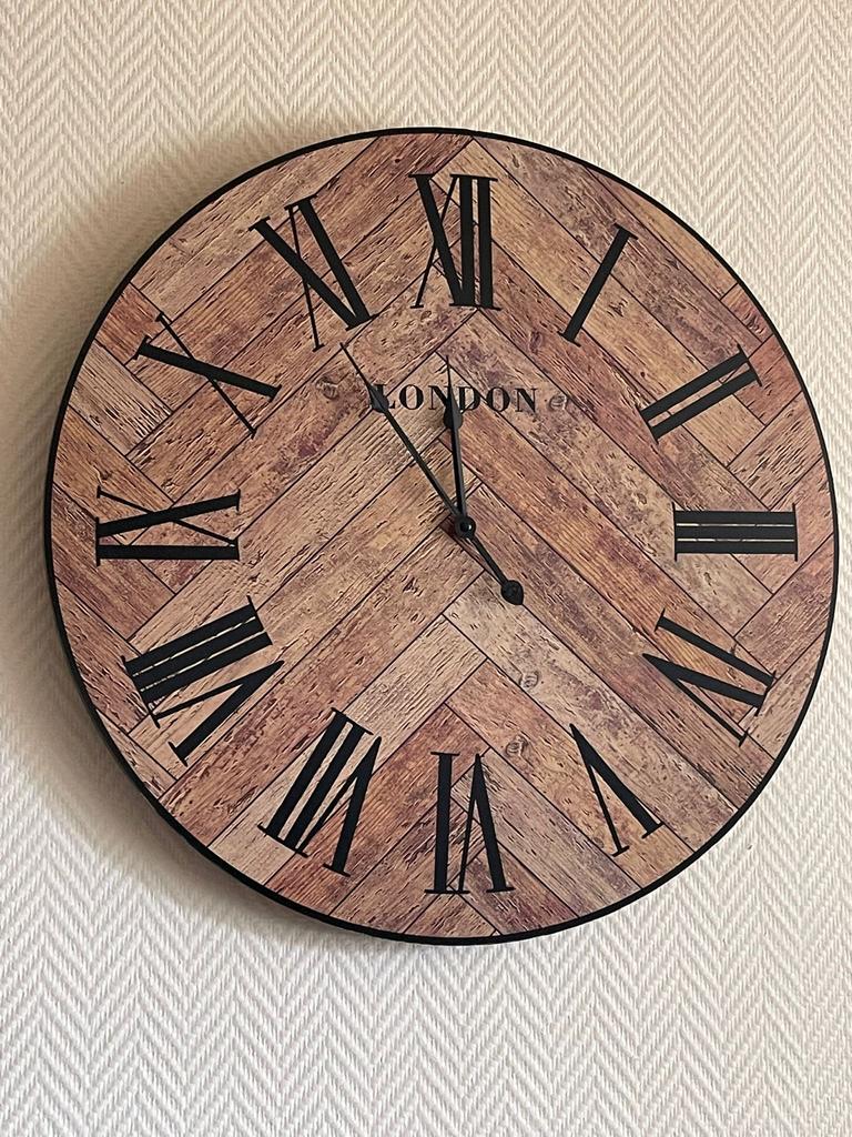 Houtlook Wandklok, Ophalen, Zo goed als nieuw, Analoog, Wandklok
