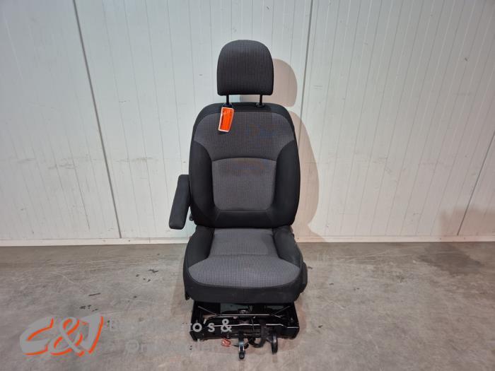 Stoel links van een Renault Trafic, Auto-onderdelen, Interieur en Bekleding, Gebruikt, -, Renault, -