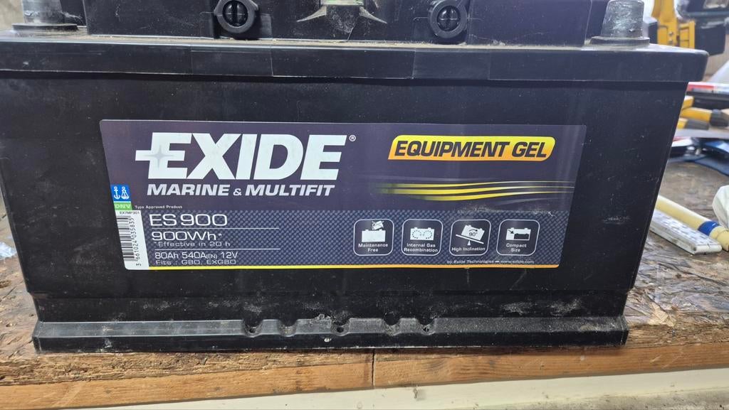 Zo goed als nieuw 2 stuks Exide ES900 gel accu 80Ah 12V, Ophalen