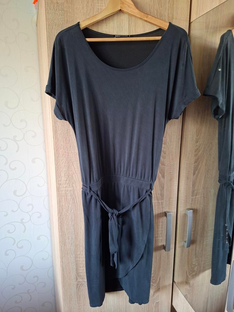 Een donkerblauwe zomerjurk van Expresso maat M, Ophalen of Verzenden, Zo goed als nieuw, Blauw, Onder de knie