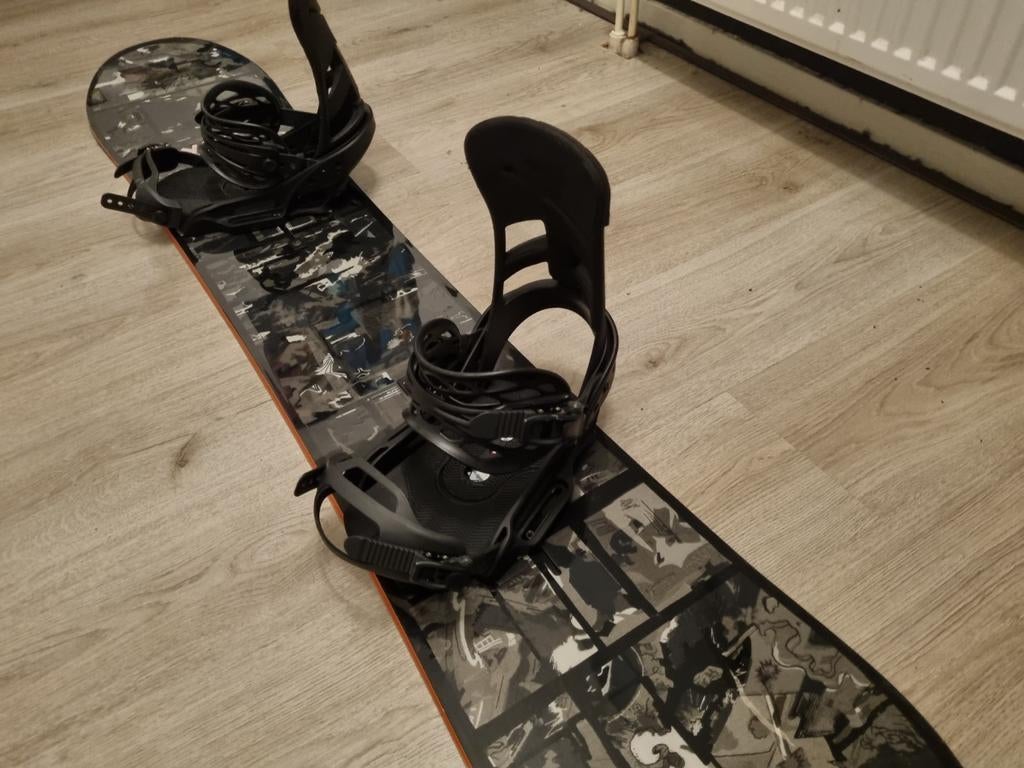 BURTON DESCENDANT 160 SNOWBOARD + BURTON MISSION BINDING L, Burton, Verzenden, Board, Zo goed als nieuw
