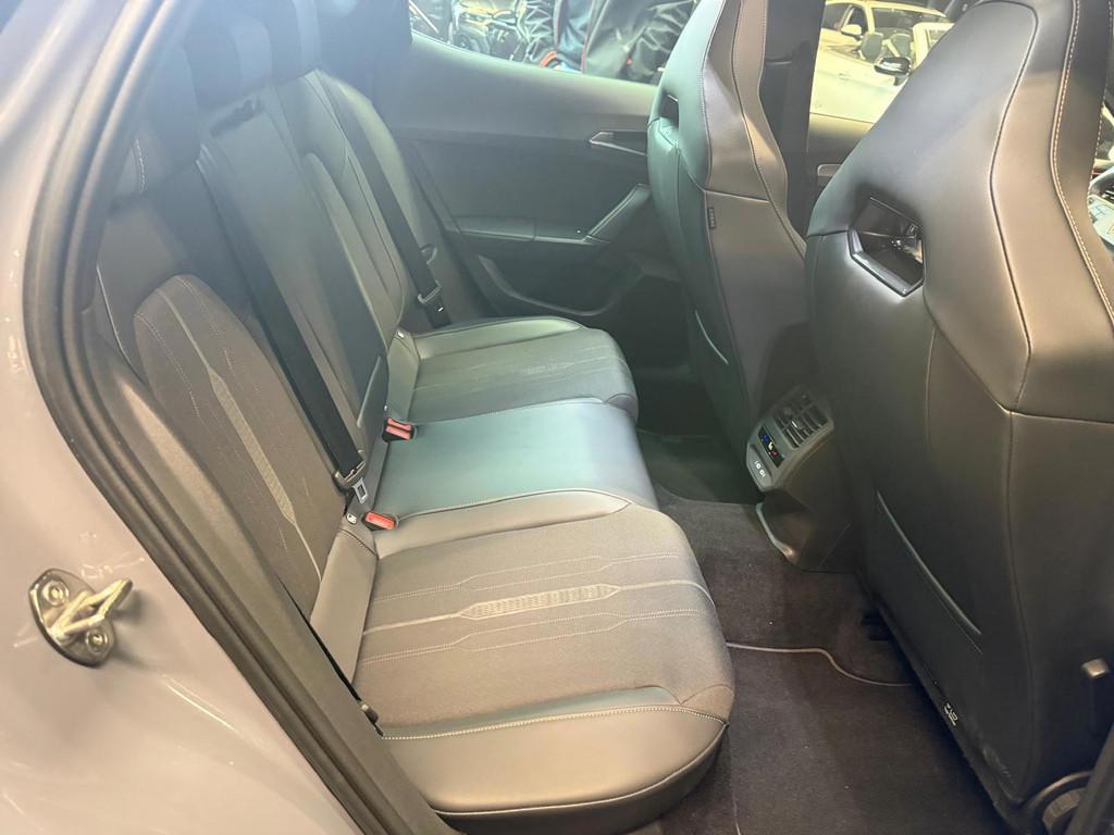 Cupra Formentor 1.4 e-Hybrid VZ Copper Edition|Pano|Trekhaak, 12 maanden, Gebruikt, 4 cilinders, Leder en Stof