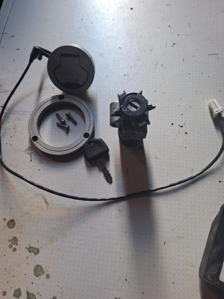 Contactslot Peugeot met immobilizer en tankdop, Ophalen of Verzenden, Gebruikt, Overige typen, Peugeot