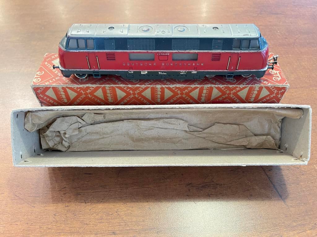 ** RODE DOOS 50er JAREN ** Märklin 3021 **, Hobby en Vrije tijd, Wisselstroom, Locomotief, Ophalen of Verzenden, Zo goed als nieuw