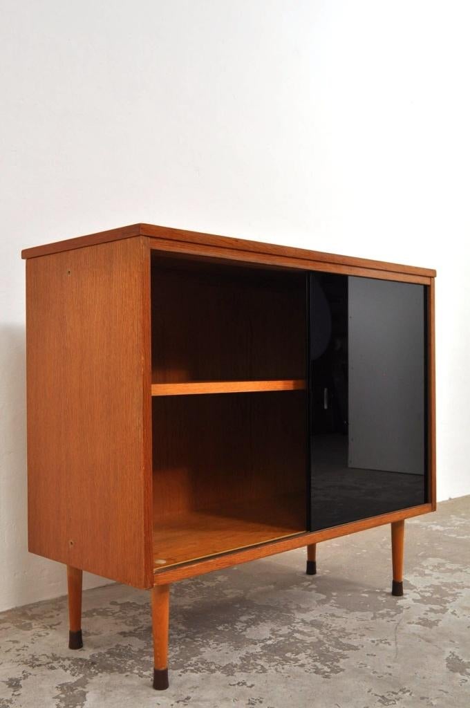 Vintage kast UP Závody rookglas tv-meubel kastje jaren 60, Ophalen of Verzenden, Gebruikt