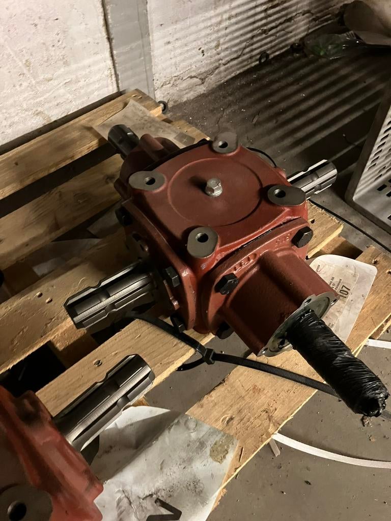 Aandrijfbak / aandrijving /  versnellingsbak Comer, Ophalen, Nieuw