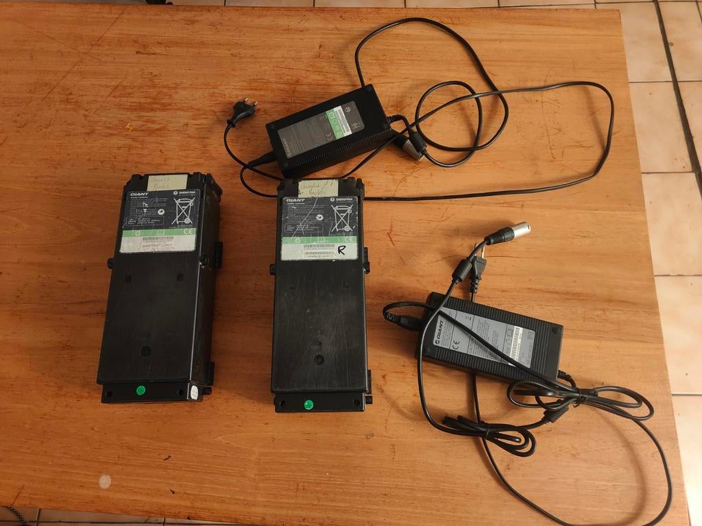 Giant Energypack 36V 409Wh accu's met laders (2 sets), Ophalen of Verzenden