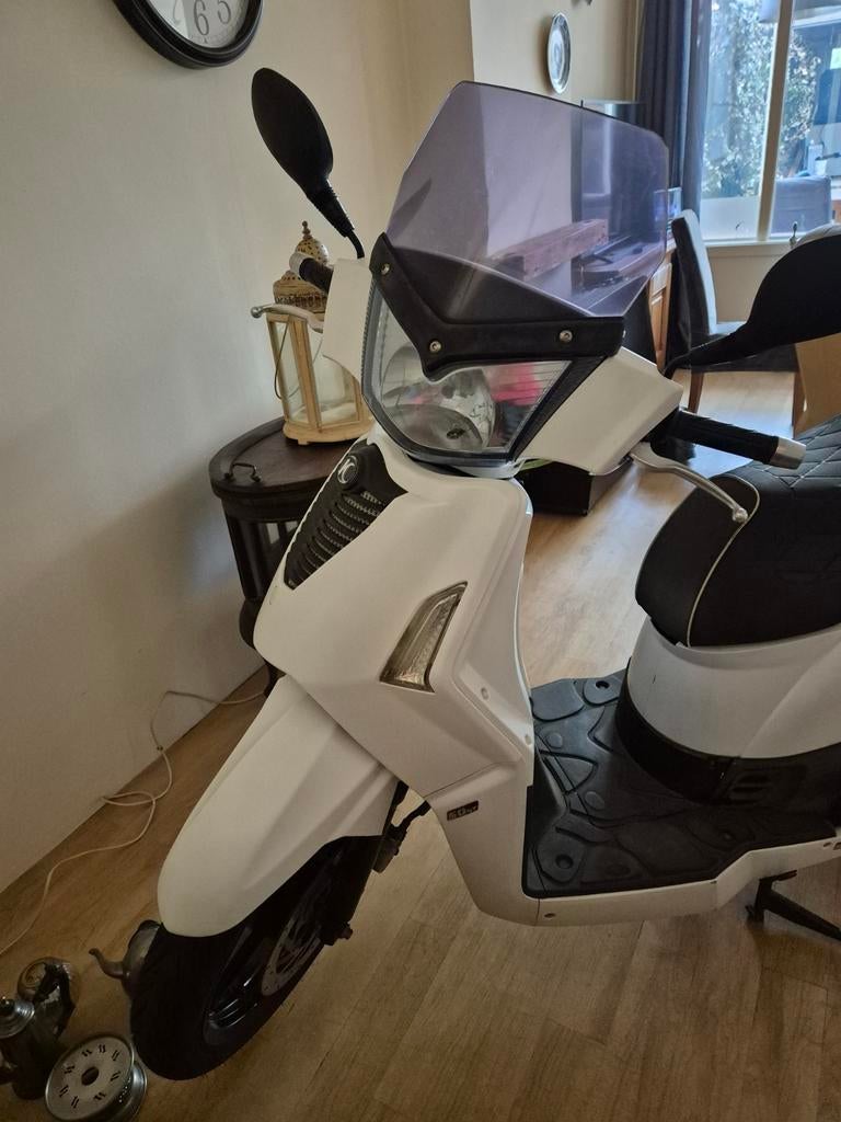 Kymco People S, Ophalen, Zo goed als nieuw, People S, Benzine