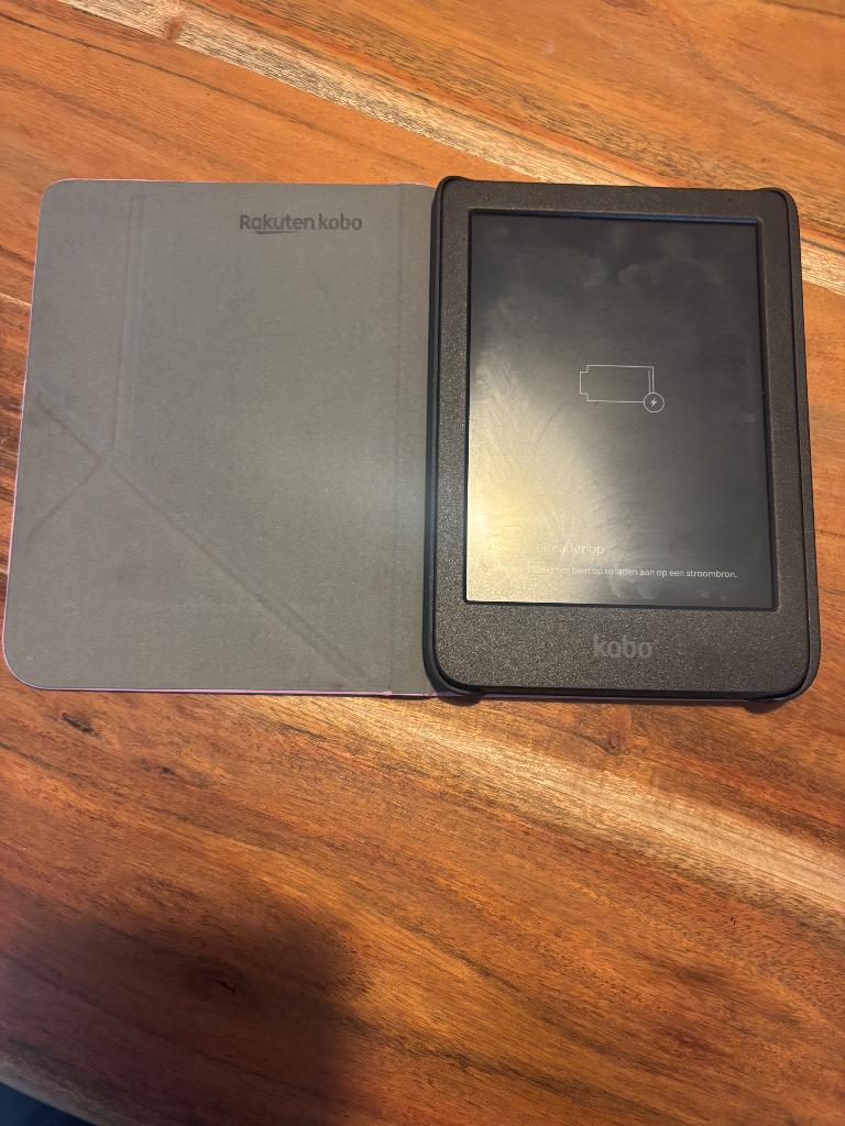 Kobo Clara BW ereader, Computers en Software, E-readers, Zo goed als nieuw, Bluetooth, Touchscreen, Waterbestendig, Wi-Fi, Ophalen