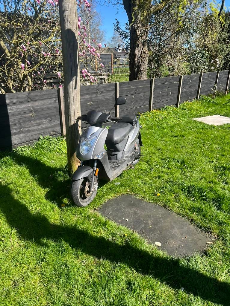Kymco scooter, Fietsen en Brommers, Scooters | Kymco, Ophalen, Zo goed als nieuw, Benzine, Overige modellen