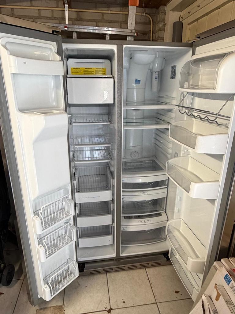 General Electric RCE24GBFSS Amerikaanse koelkast, Ophalen, Gebruikt, 200 liter of meer, 60 cm of meer