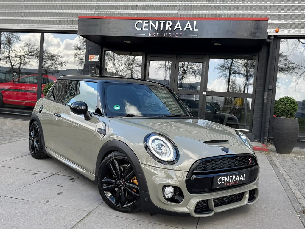 Mini Mini 2.0 Cooper S JCW Autom. 192PK|Harman&Kardon|Carpla, 1998 cc, 1195 kg, Gebruikt, Zwart