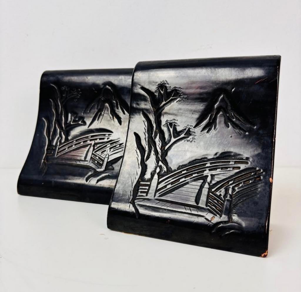 Paar chinese zwarte lak boeksteunen bergbrug-reliëf, Ophalen