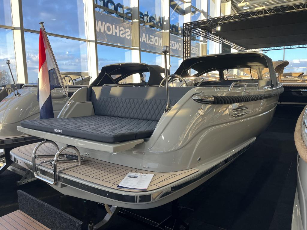 Primeur 700 Lounge + 42pk Vetus, Binnenboordmotor, 6 meter of meer, Diesel, Nieuw