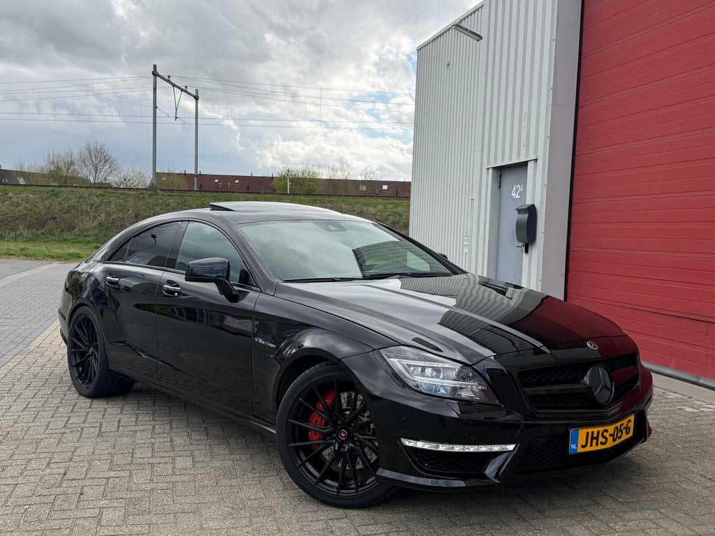 Mercedes-Benz CLS63 AMG Performance 5.5 V8 2011 Vol opties, Auto's, Achterwielaandrijving, 1770 kg, 4 stoelen, Zwart