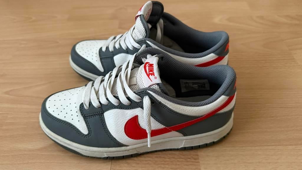 nike dunk low, Overige kleuren, Ophalen of Verzenden, Sneakers of Gympen, Gedragen