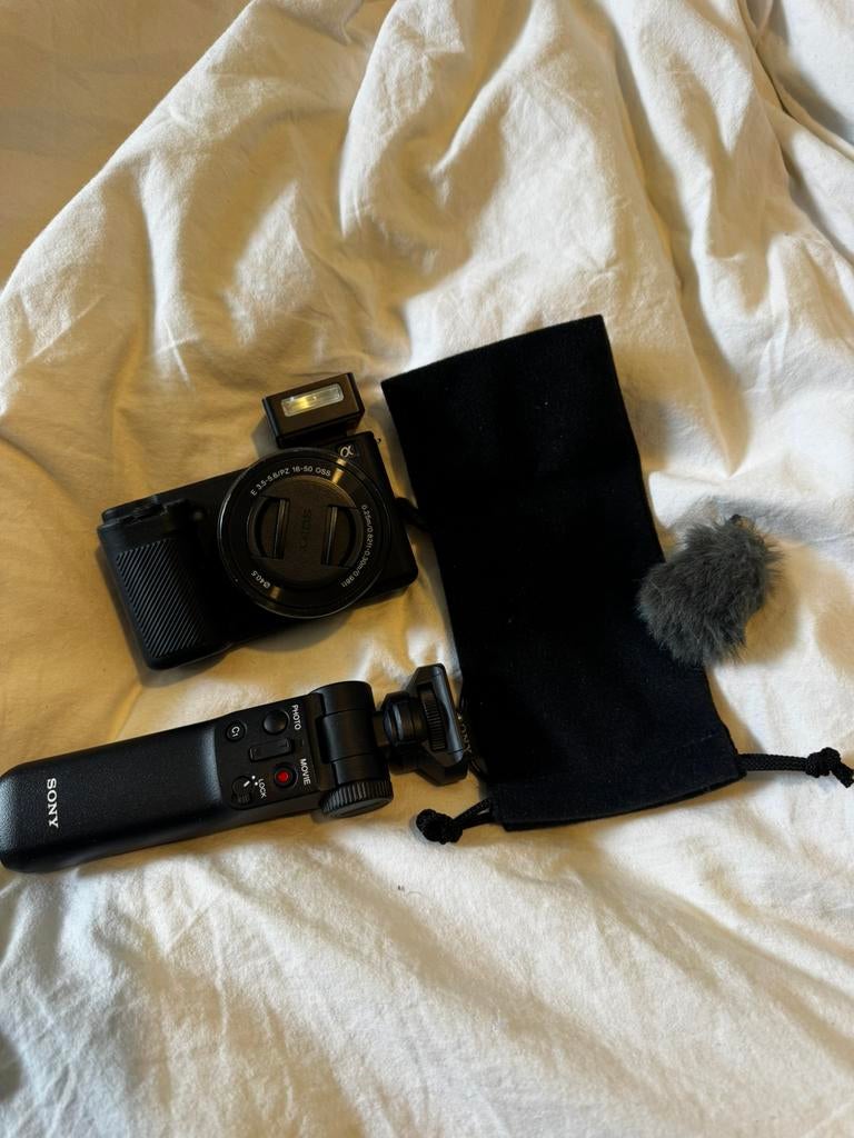 Sony ZV E10 camera, Compact, Ophalen of Verzenden, Zo goed als nieuw, Sony