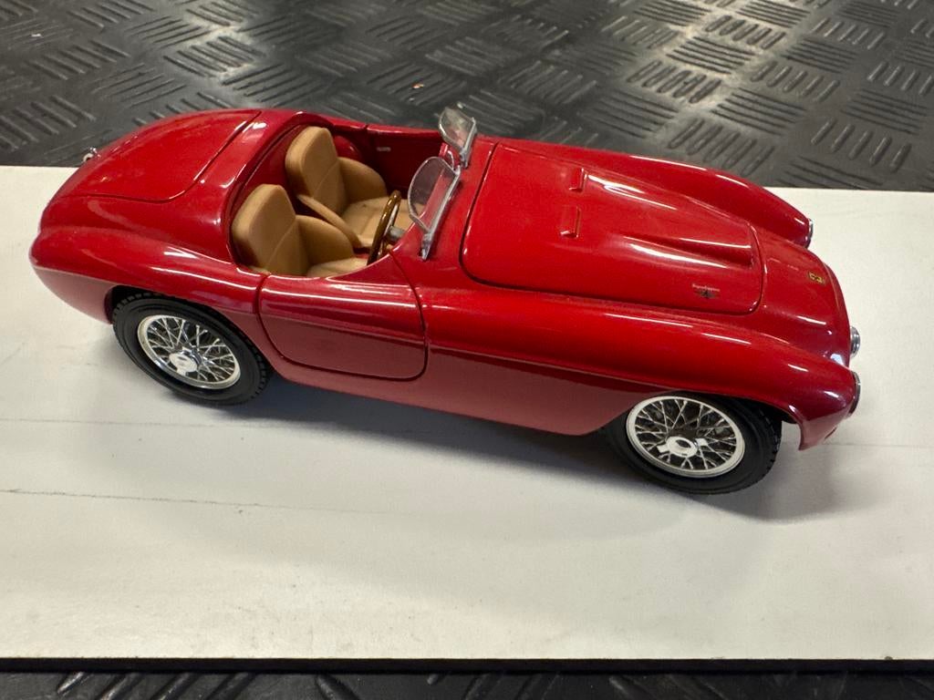 Hot Wheels Ferrari Modelauto - Gedetailleerd Schaal Model, Hobby en Vrije tijd, Modelauto's | 1:18, Ophalen, Zo goed als nieuw