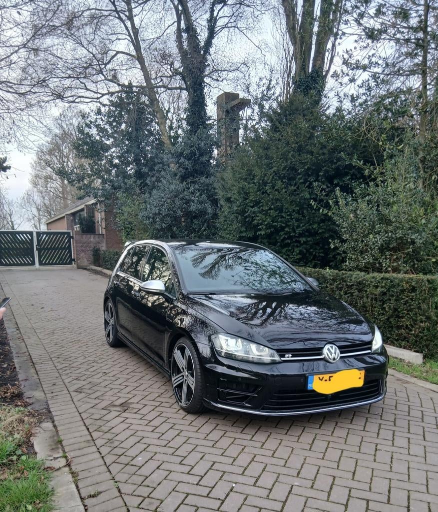 Golf 7 R zwart 372 pk ABT Automaat 4motion, Automaat, Zwart, 4 cilinders, 1984 cc