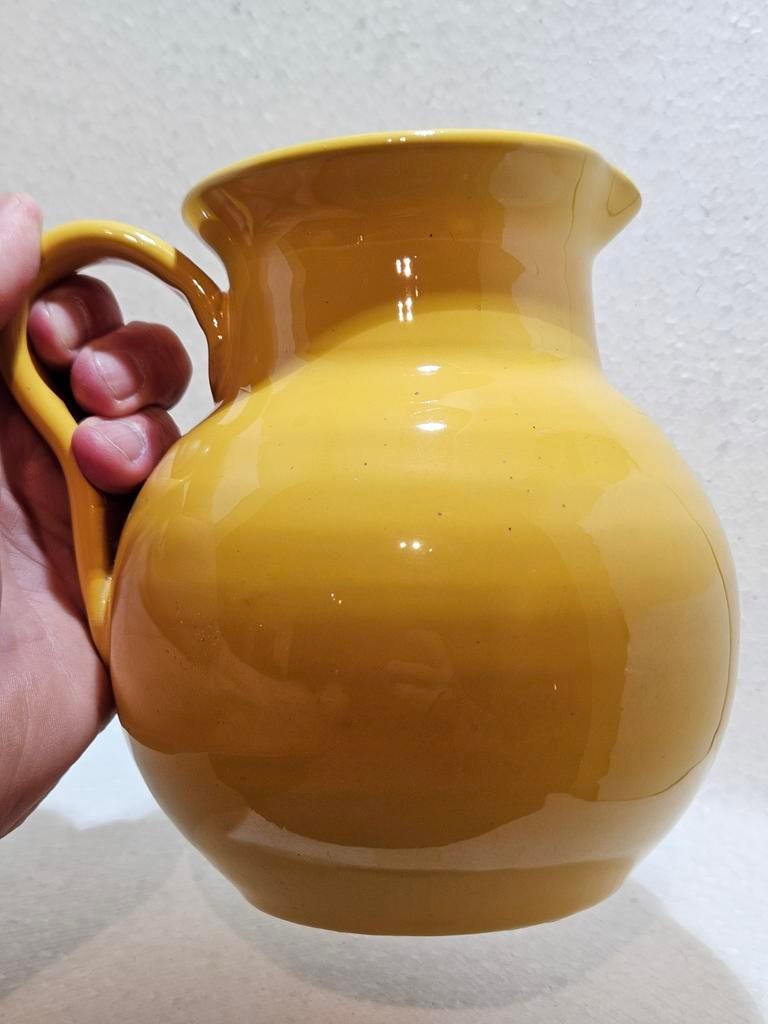 Vintage keramiek vaas kruik schenkkan kan okergeel geel gele, Antiek en Kunst, Antiek | Keramiek en Aardewerk, Ophalen of Verzenden