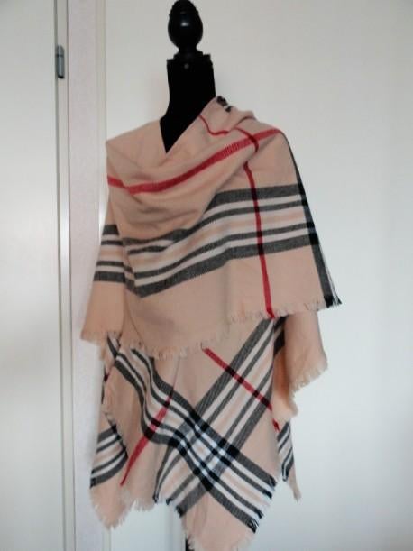 Burberry cape poncho, Kleding | Dames, Jassen | Winter, Verzenden, Beige, Maat 42/44 (L), Zo goed als nieuw