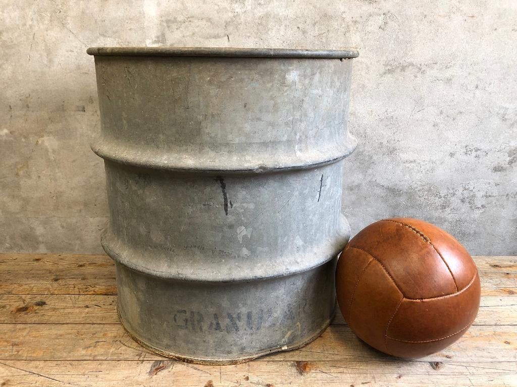 Zware zinken ton | ribbelton | bloembak | olijfboom | hout, Ophalen, Gebruikt, Rond, Metaal