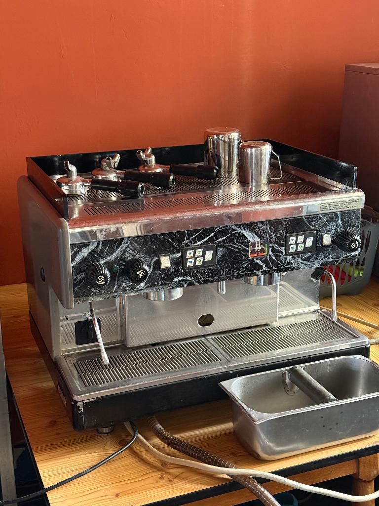 Koffiemachine voor liefhebber te koop, Ophalen, Gebruikt, Koffiemachine, Gemalen koffie