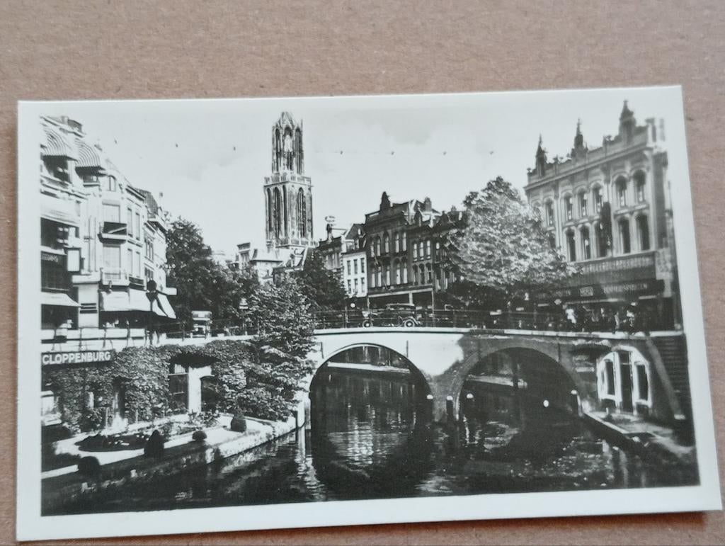 Utrecht foto Oude Gracht jaren 40-60, Ophalen of Verzenden, 1940 tot 1960, Gebruikt, Overige onderwerpen