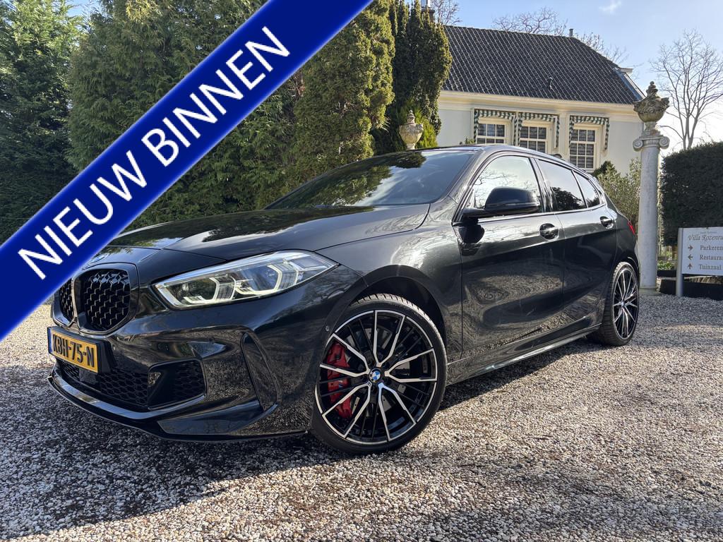 BMW 1-serie M135i xDrive High Executive / Pano / HK Audio /, 1998 cc, Gebruikt, 4 cilinders, Zwart