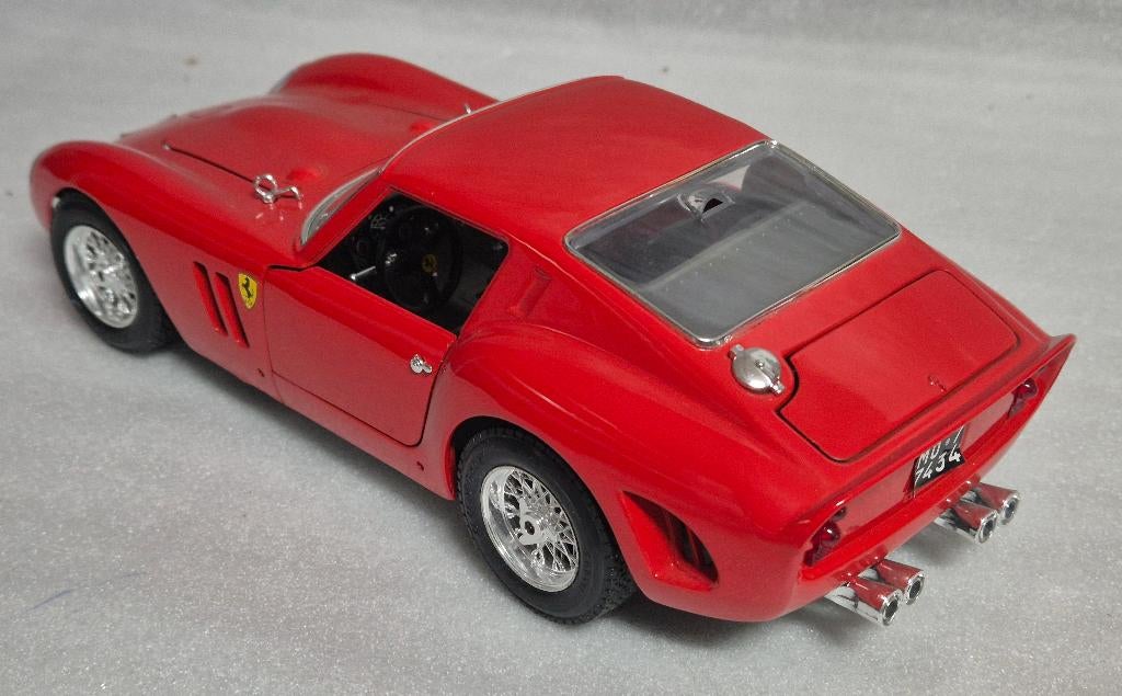 Ferrari GTO Modelauto 1:18, Ophalen of Verzenden, Zo goed als nieuw, Auto, Bburago