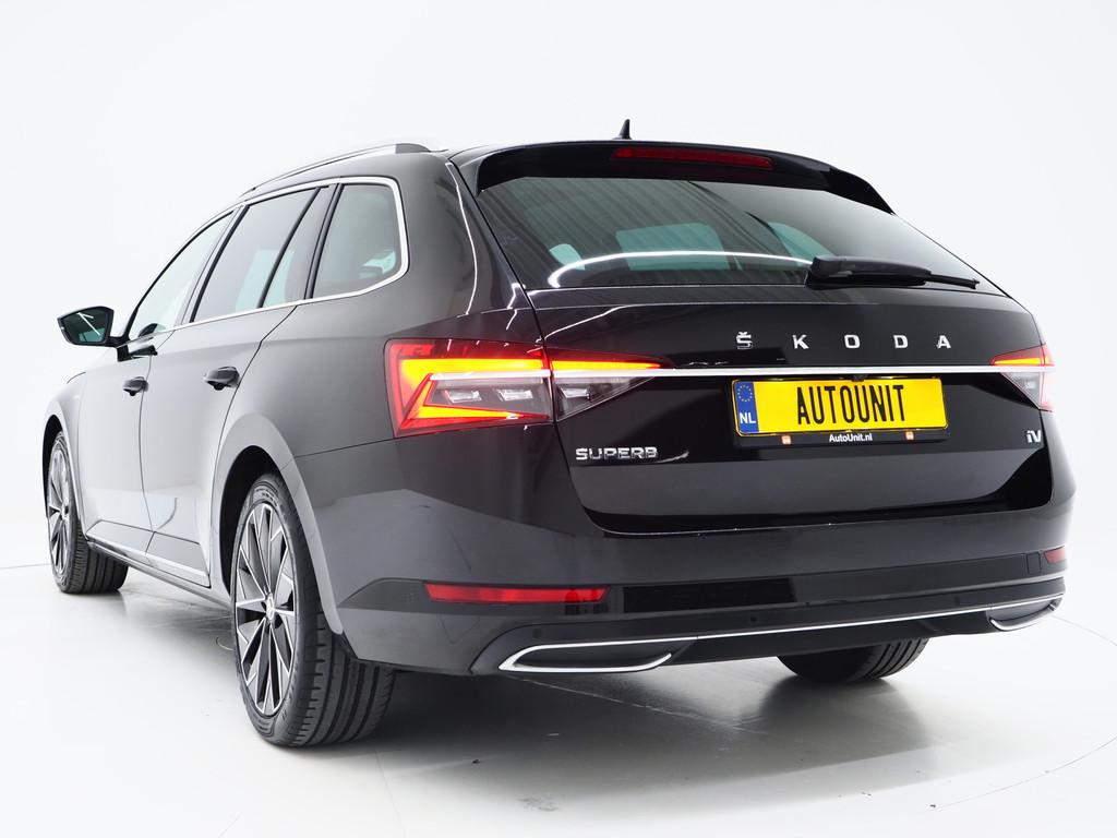 Skoda Superb Combi 1.4 TSI iV Laurin & Klement | Panoramadak, Auto's, Skoda, Gebruikt, Zwart, 4 cilinders, Zwart