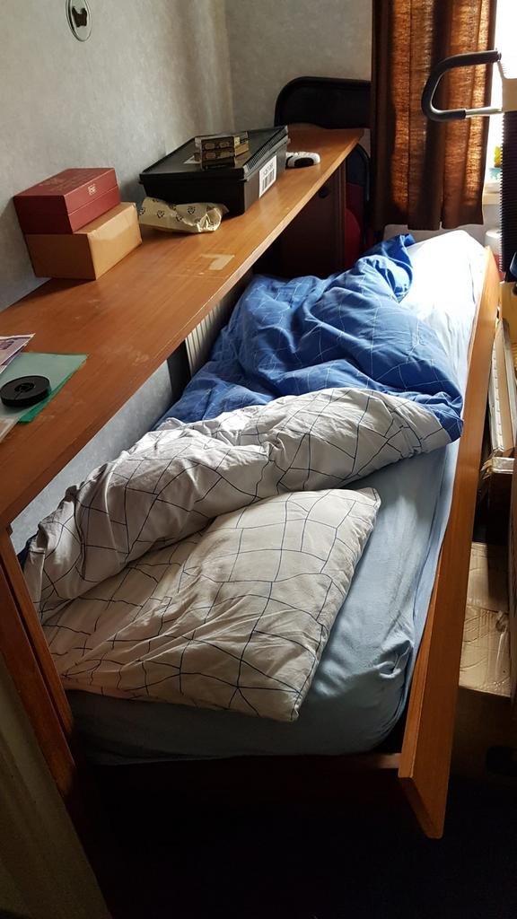 Opklapbed., Ophalen, Zo goed als nieuw, Eenpersoons