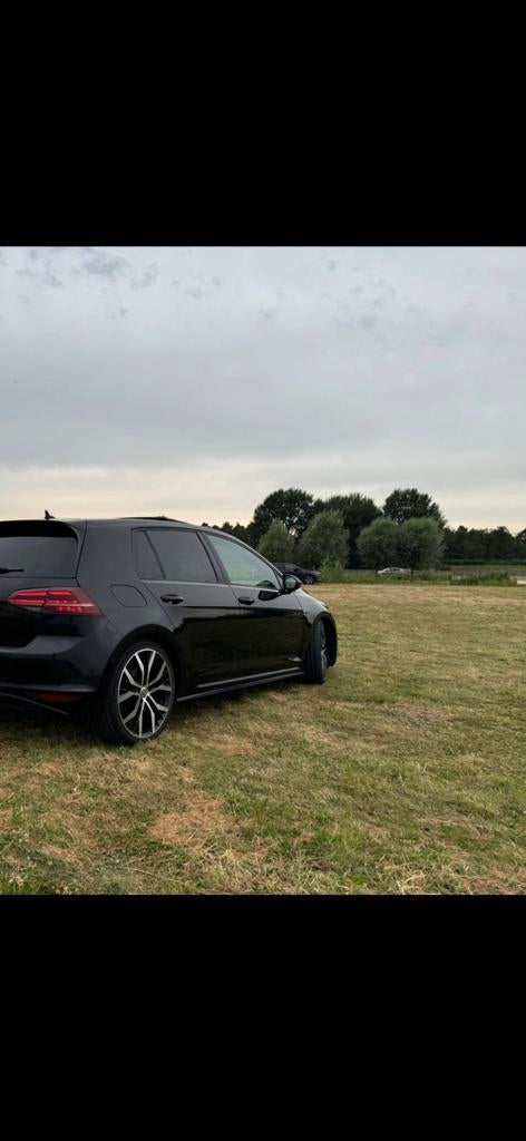VW Golf 7 Santiago velgen + Ovation zomerbanden, Ophalen, Seat