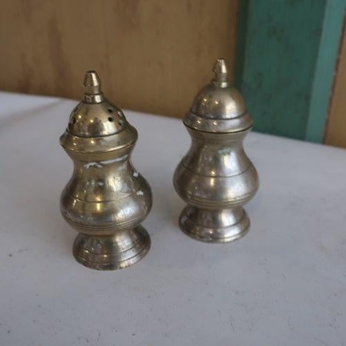 Peper & zout origineel 2 potjes metaal 8,5 cm hoog SET PRIJS, Ophalen of Verzenden