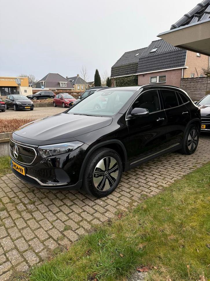 Mercedes-Benz EQA 250+ Business Edition 8625 km 2023 zwart, Auto's, Mercedes-Benz, 750 kg, 129 pk, Zwart, Origineel Nederlands